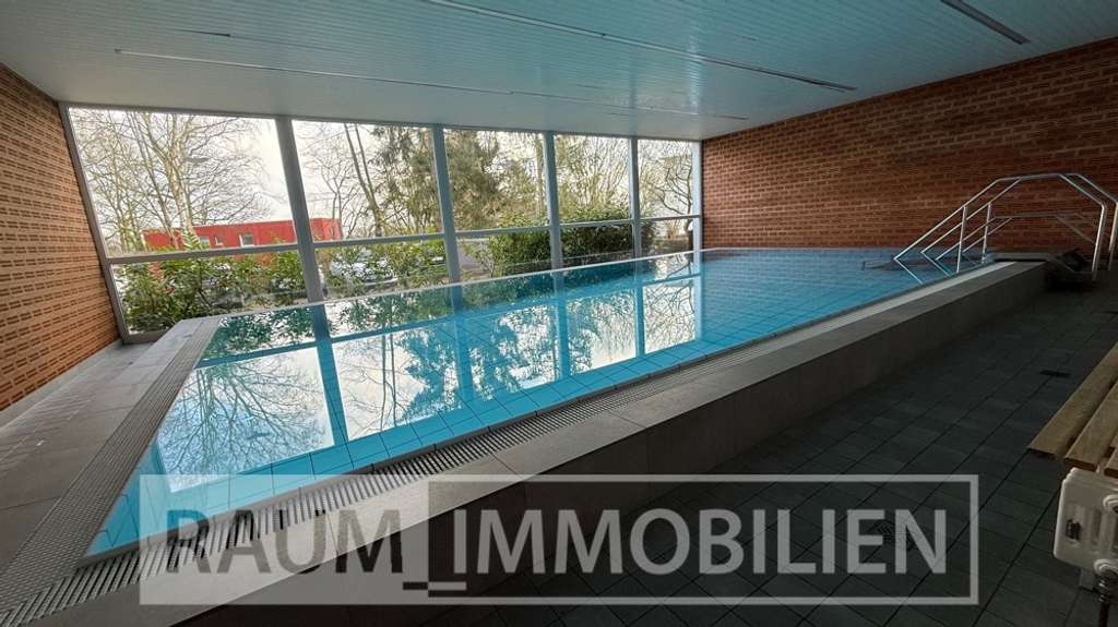 Immobilie in Herford - 2 Zimmer Wohnung mit Fahrstuhl, Schwimmbad und Sauna ...!! - Bild 0