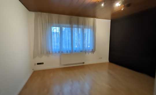 Schöne 3-Zimmer-Wohnung mit Balkon und EBK in Pforzheim