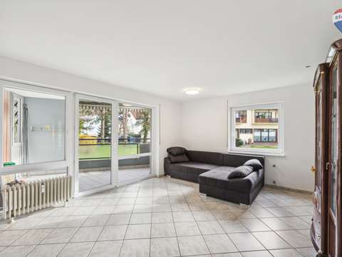 4 Raum Wohnung mit Stellplatz hot und Balkon