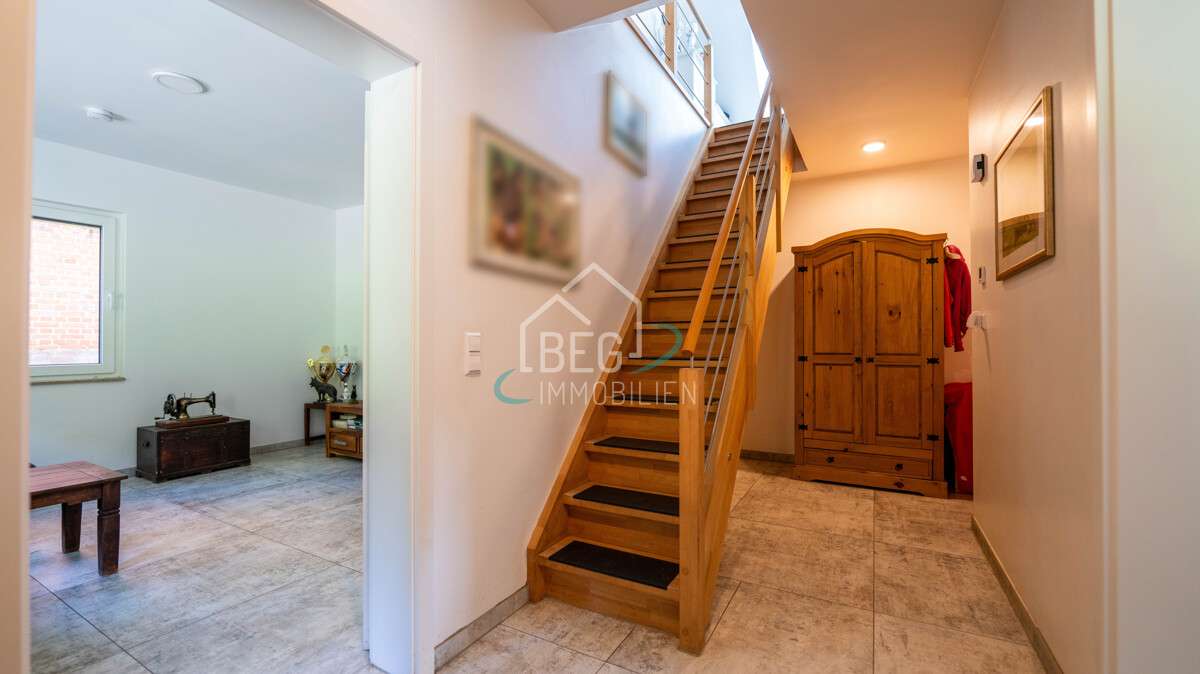 Immobilie in Fichtenberg - Kernsaniertes Wohnen: viel Platz, viel Komfort, viel Grün - Bild 3