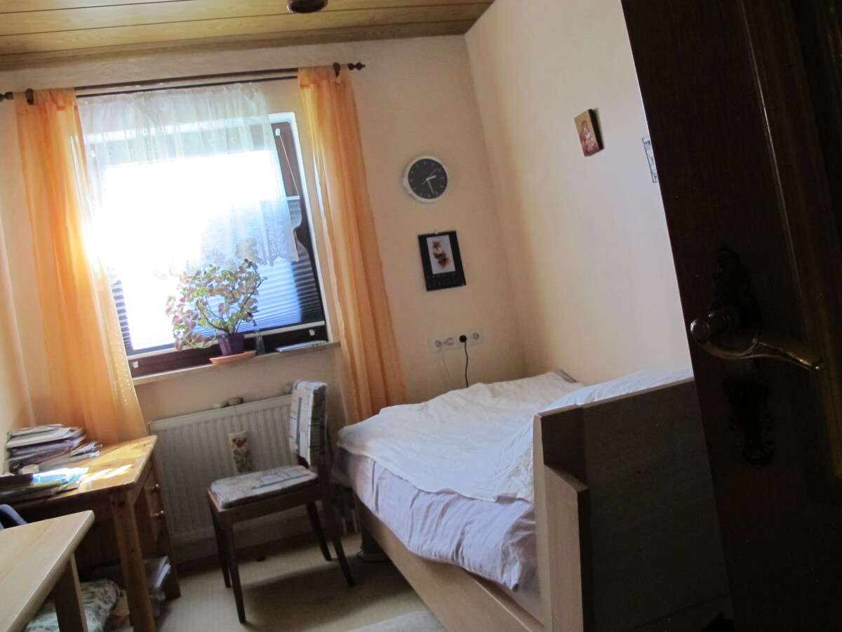 Immobilie in Ering - *Ideale Zweigenerationenimmobilie*
Einfamilienhaus mit Einliegerwohnung und Doppelgarage - Bild 3