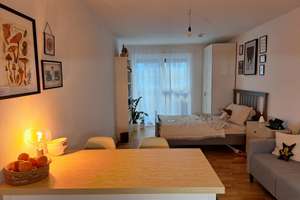 Zweitbezug mit Einbauküche und Balkon: modernes energie-effizientes 1-Zimmer-Appartment – Löwenberger Straße 1, 10315 Friedrichsfelde, Berlin – Vorschaubild 1