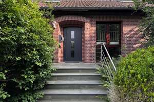 Freistehendes 1 - 2 Familienhaus mit großem Garten am Golfplatz in Gronau / Rheden – Die vollständige Adresse der Immobilie erhältst du vom Anbieter., 31028 Rheden – Vorschaubild 2