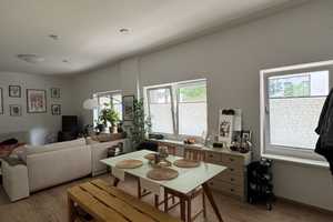 Stilvolle, geräumige und neuwertige 1-Zimmer-Wohnung mit EBK in Heilbronn – Cäcilienstraße 7/2, 74072 Heilbronn – Vorschaubild 4