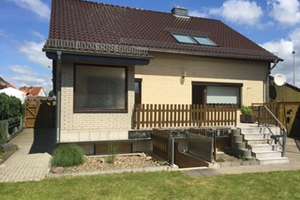 Freistehendes Einfamilienhaus mit Einliegerwohnung in Wolfsburg Ehmen – Die vollständige Adresse der Immobilie erhältst du vom Anbieter., 38442 Ehmen, Wolfsburg – Vorschaubild 2