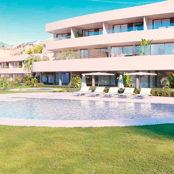 Tauchen Sie ein in den exklusiven Lebensstil der Costa del Sol. Genießen Sie die Majestät des Mittel