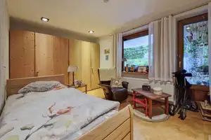 Großzügiges Einfamilienhaus mit Einliegerwohnung, PV-Anlage und Gartenidylle auf großzügigem 866 m²  – Steinburg (Kreis) – Vorschaubild 10