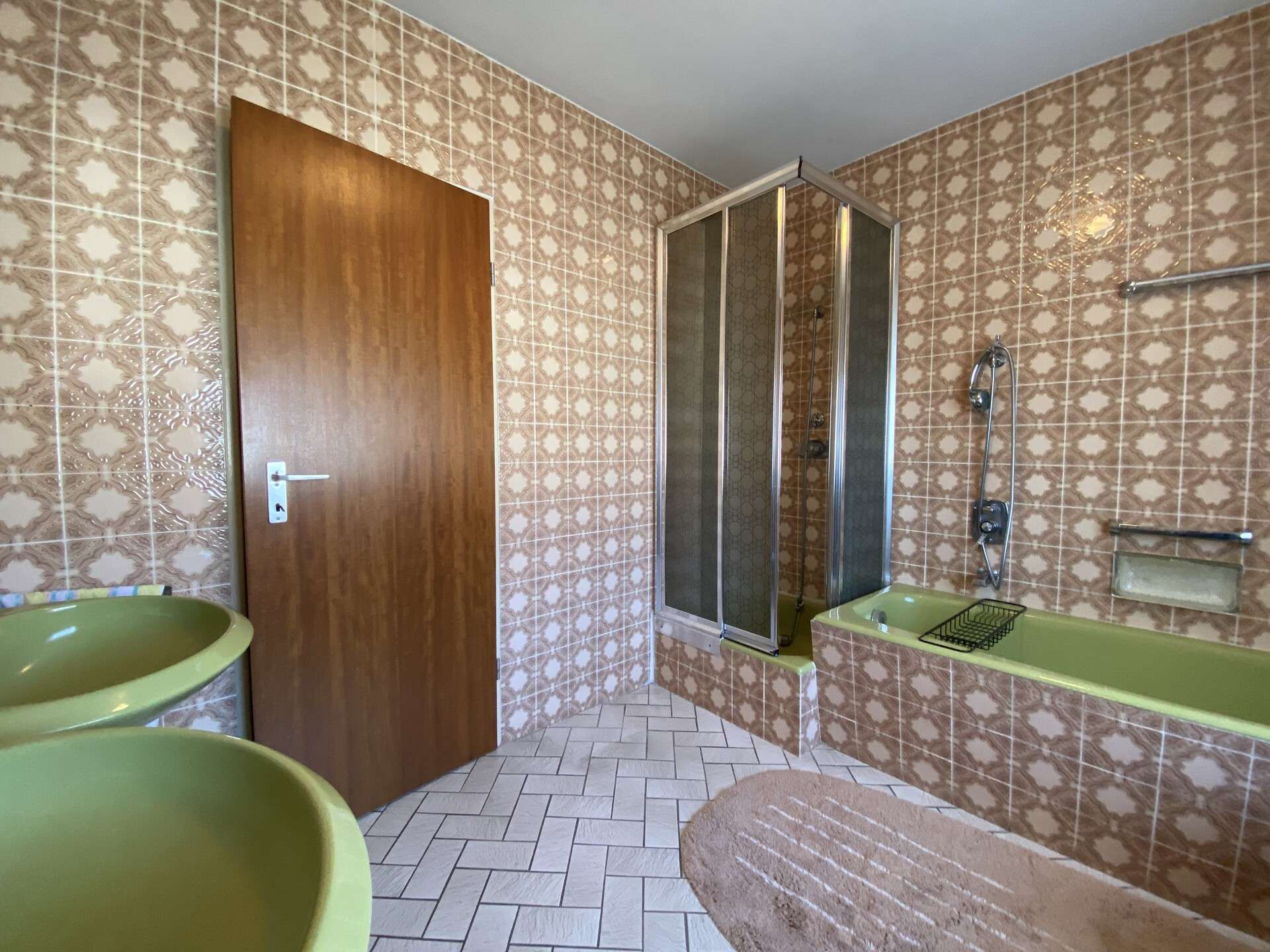 Immobilie in Andernach - Gepflegtes Einfamilienhaus mit ausreichend Wohnfläche, Wintergarten und Doppelgarage - Bild 3