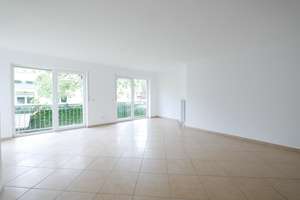 Großzügige renovierte 4-Zimmer-Wohnung mit 2 Bädern, Balkon & EBK in Schloß Neuhaus – Almering 5, 33104 Schloß Neuhaus, Paderborn – Vorschaubild 4
