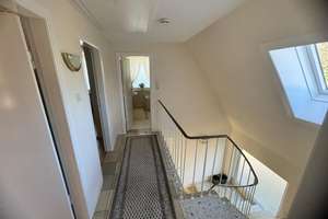 Großzügiges Einfamilienhaus mit schönem Garten, Vollkeller und Garage in Lübeck-St. Jürgen (Nähe Uni – Die vollständige Adresse der Immobilie erhältst du vom Anbieter., 23562 Sankt Jürgen, Lübeck – Vorschaubild 32