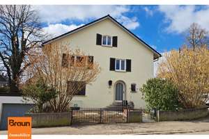 Freistehendes 2-3 Familien-Wohnhaus, Mehrgenerationenhaus, in ruhiger Wohnlage von VS-Schwenningen – Die vollständige Adresse der Immobilie erhältst du vom Anbieter., 78056 Schwenningen, Villingen-Schwenningen – Vorschaubild 1