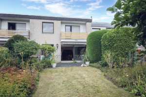 ++ FAMILIENGLÜCK IN PREMIUM-LAGE … Ruhiges RMH mit ca. 130 m² Wohnfläche  ++ GARTEN+GARAGE – Neuss (Rhein-Kreis) – Vorschaubild 4