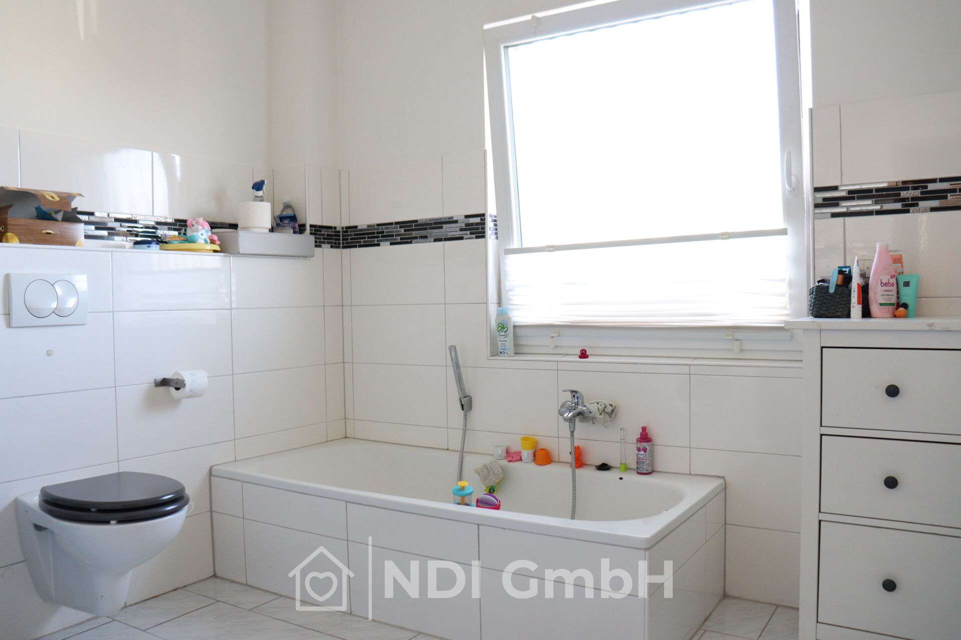 Immobilie in Kölln-Reisiek - Moderne vermietete Doppelhaushälfte in ruhiger Lage von Kölln-Reisiek auch für Eigennutzer - Bild 2