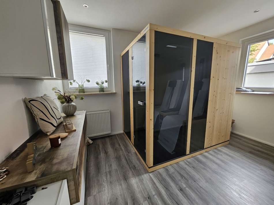 Zimmer mit Infrarotkabine