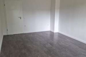 Vollständig renovierte Wohnung mit vier Zimmern und Balkon in Krefeld – Die vollständige Adresse der Immobilie erhältst du vom Anbieter., 47803 Benrad-Nord, Krefeld – Vorschaubild 12