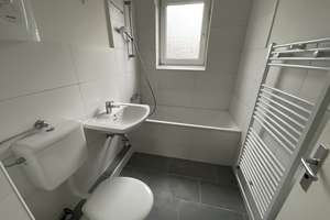 Helle 2,5 Zimmer- Wohnung im 2.Obergeschoss mit Balkon und Tageslichtbad mit Wanne – Klipperstr. 2, 23558 Buntekuh, Lübeck – Vorschaubild 8