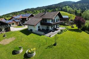 GARTENPARADIES - WEITLÄUFIG - BERGBLICK
Zweifamilienhaus in Saulgrub-Wurmansau – Die vollständige Adresse der Immobilie erhältst du vom Anbieter., 82442 Saulgrub – Vorschaubild 3
