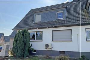 Doppelhaushälfte mit genehmigtem Umbaukonzept und großem Entwicklungspotenzial in Voerde! – Die vollständige Adresse der Immobilie erhältst du vom Anbieter., 46562 Voerde (Niederrhein) – Vorschaubild 5