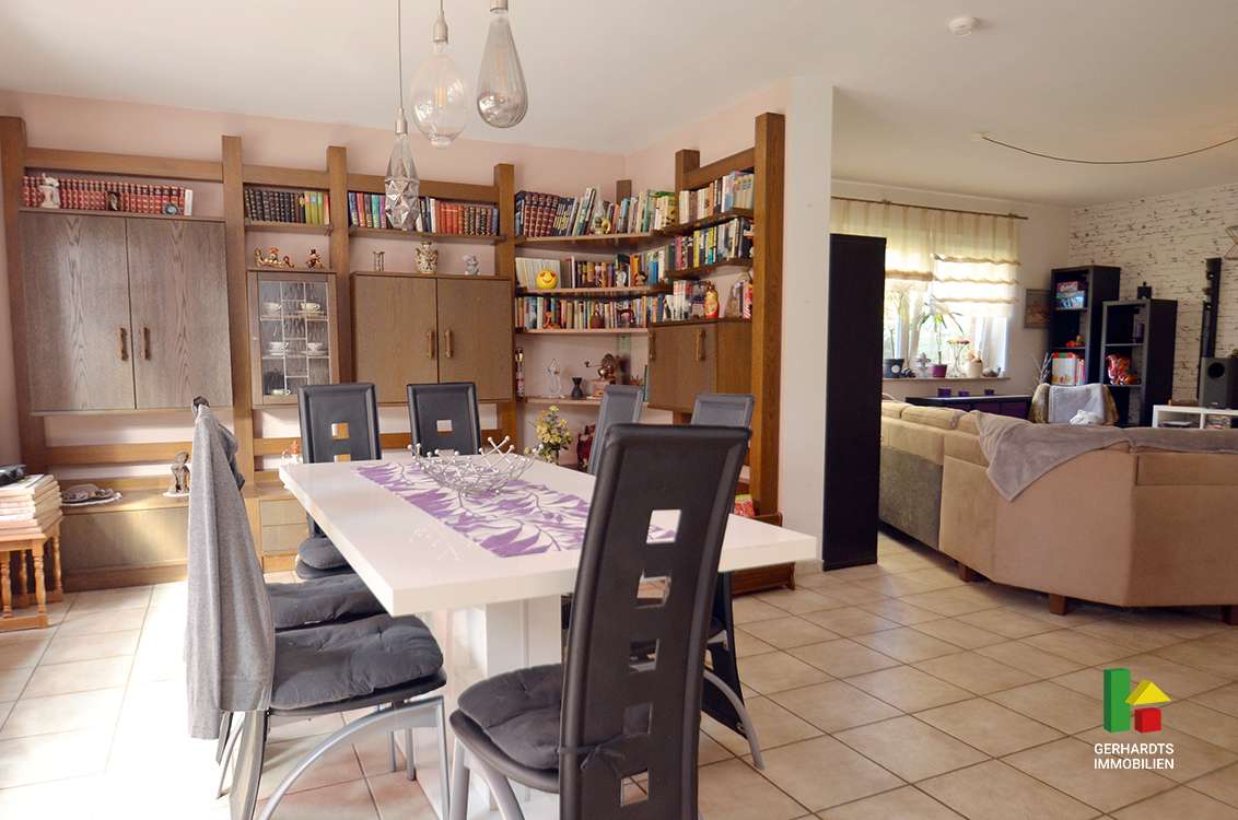 Immobilie in Brüggen - Ein Haus. Zwei Mieteinnahmen – Ihre sichere Kapitalanlage in Brüggen-Bracht! Jetzt reinschauen! - Bild 1