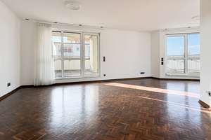 Wohnen mit Charakter: Exklusives Penthouse im Domviertel – Die vollständige Adresse der Immobilie erhältst du vom Anbieter., 97072 Altstadt, Würzburg – Vorschaubild 4