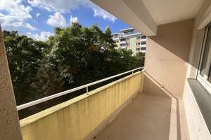 3-Zimmer-Wohnung 
mit 75 m² Wohnfläche 
und Südbalkon 
sofort zur Nutzung frei! – Die vollständige Adresse der Immobilie erhältst du vom Anbieter., 90449 Röthenbach West, Nürnberg – Vorschaubild 1