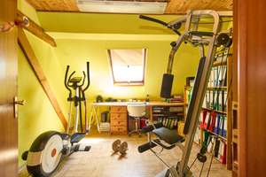 Einfamilienhaus mit Einliegerwohnung und Garagen in Ensheim – Die vollständige Adresse der Immobilie erhältst du vom Anbieter., 66131 Ensheim, Saarbrücken – Vorschaubild 16