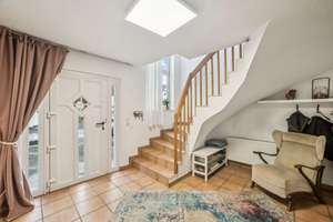 Viel Platz für Familie & Generationen – Wohnhaus mit ca. 290 m² Wohnfläche – Die vollständige Adresse der Immobilie erhältst du vom Anbieter., 56427 Siershahn – Vorschaubild 4