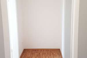 Rennweg: Toll sanierte 2-Zimmer- DG-Wohnung mit riesigem Balkon  – Werderstr. 21, 90489 Wöhrd, Nürnberg – Vorschaubild 15