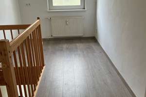 Großzügige 5-Zimmer-Maisonette-Wohnung mit 2 Bädern & viel Potenzial – Haßjägerweg 36, 38229 Gebhardshagen, Salzgitter – Vorschaubild 2