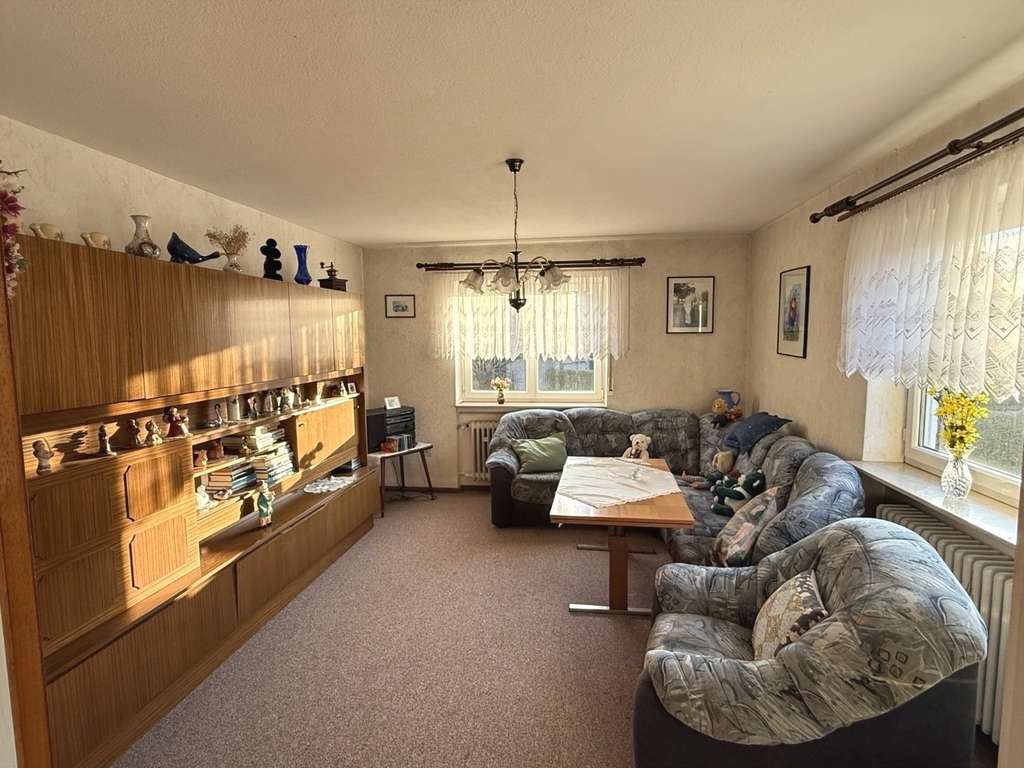 Immobilie in Sauldorf - Bauernhaus mit Nebengebäuden auf knapp 6.000 m² Grundstück in traumhafter Randlage - Bild 4