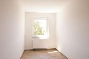 3-Raum-Wohnung mit Balkon – Mittelweg 18, 7381 Pößneck – Vorschaubild 4
