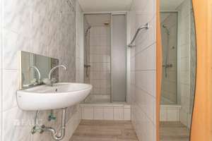 „Mitten in Krefeld, mitten im Leben – großzügige Wohnung mit Charakter, Charme & Erkerbonus!“ – Die vollständige Adresse der Immobilie erhältst du vom Anbieter., 47798 Stadtmitte, Krefeld – Vorschaubild 11