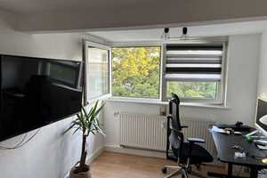 ZWISCHENMIETE - Stilvolle 2-Raum-DG-Wohnung in Köln Altstadt & Neustadt-Nord – Köln – Vorschaubild 1