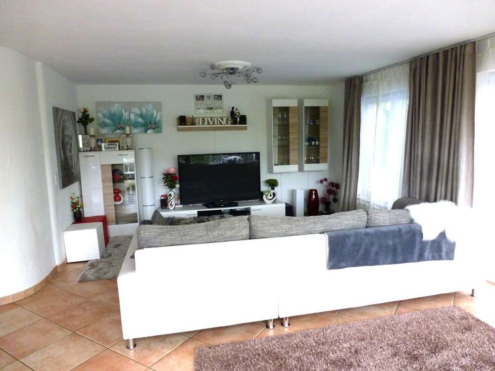 Immobilie in Sersheim - Geniale DHH, die keine Wünsche offen lässt.
Selbstbezug oder als Kapitalanlage möglich! - Bild 0