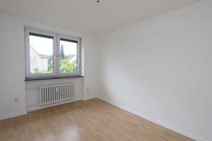 Modernisierte 3-ZKB-Wohnung mit Balkon, EBK und Garage in Kassel-Kirchditmold – 34130 Kirchditmold, Kassel – Vorschaubild 11