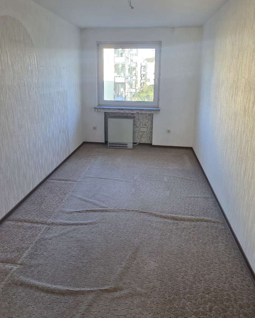 Immobilie in Bochum - Attraktive 4,5-Zimmer Wohnung im 2. OG mit Balkon in Bochum-Westenfeld - Bild 3