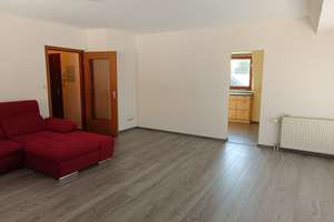 4-Zimmer-Dachgeschosswohnung mit großem Südbalkon, Garage und eigenem Gartenanteil in Lichtenrade – Hanowsteig 36a, 12309 Lichtenrade, Berlin – Vorschaubild 8