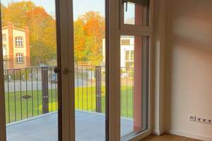 Schöne Zwei Zimmer Wohnung an der Spree
