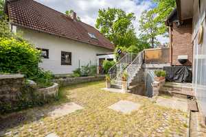 Gepflegtes Einfamilienhaus mit Pool, Vollkeller & Garage- ein Zuhause mit viel Potenzial! – Berlin – Vorschaubild 4