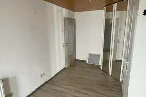 Gepflegtes Einfamilienhaus in ruhiger Wohnlage – Kulmbach (Kreis) – Vorschaubild 3