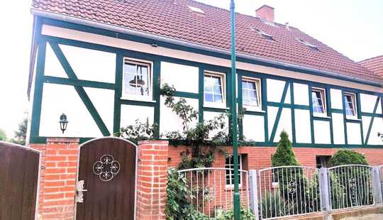 Bild von Dorfleben mit guter Anbindung