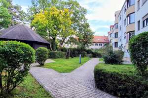 Ausgestattete 3-Zimmer-Wohnung in Top-Lage mit Duplex-Garage & Einbauküche – Aidenbachstr. 115b, 81379 Obersendling, München – Vorschaubild 9
