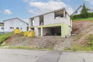 Einfamilienhaus im Rohbau mit Garten, Freistellplatz und Doppelgarage in naturnaher Lage – Schwarzwald-Baar-Kreis – Vorschaubild 3