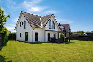 Junges Einfamilienhaus mit Energieeffizienzklasse A im Neubaugebiet