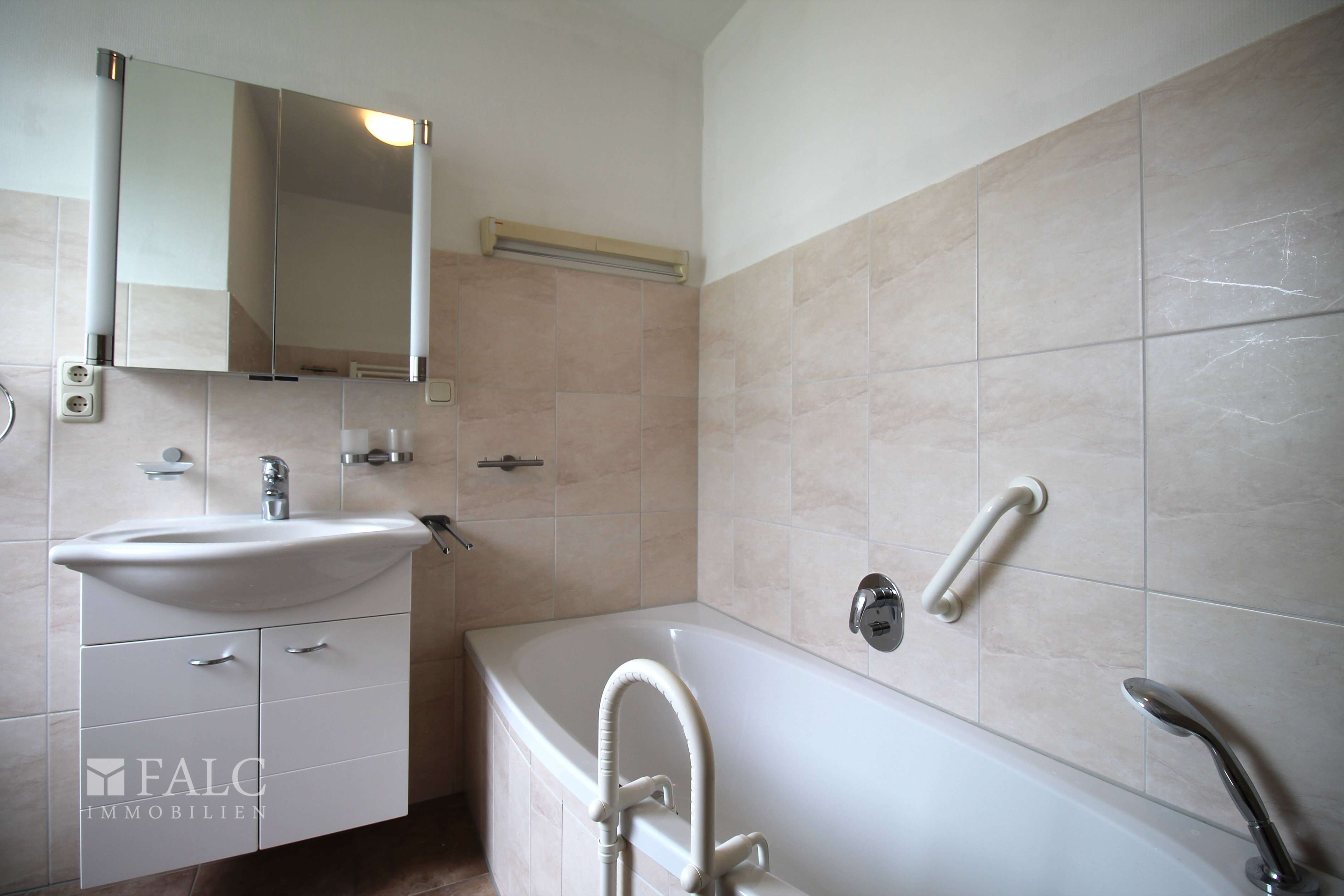 Immobilie in Boltenhagen - +++ Attraktive Immobilie in Boltenhagen: Großes ostseenahes Grundstück mit Einliegerwohnung +++ - Bild 5