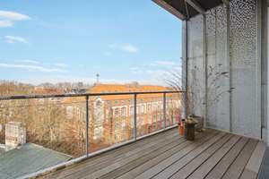 Zwei Ebenen. Klare Architektur. Wohnen über Bilk mit Blick in die Baumkronen. – Die vollständige Adresse der Immobilie erhältst du vom Anbieter., 40223 Bilk, Düsseldorf – Vorschaubild 4