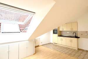 Brück Immobilien - Oberstes Stockwerk -  Sehr gepflegte 1 Zi.-DG-Wohnung mit Süd/Ost-Balkon – Die vollständige Adresse der Immobilie erhältst du vom Anbieter., 81827 Waldtrudering, München – Vorschaubild 4