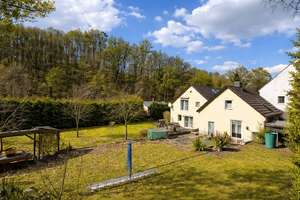 1-2-Familienhaus mit 2 Ferienwohnungen und großem Garten! Wenige Nachbarn inklusive! – Die vollständige Adresse der Immobilie erhältst du vom Anbieter., 1819 Bahretal – Vorschaubild 2