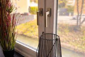 Luxuriöses 1-Zimmer Apartment voll möbliert inkl. Internet !!! Real Estate Hofmann !!! – Müllerstraße 2, 86153 Bleich und Pfärrle, Augsburg – Vorschaubild 3