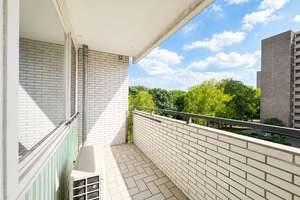 Nah am Wasser! Sanierungsbedürftige 3-Zimmerwohnung in Duisburg-Großenbaum! Mit Fahrstuhl und Balkon – Die vollständige Adresse der Immobilie erhältst du vom Anbieter., 47269 Großenbaum, Duisburg – Vorschaubild 13